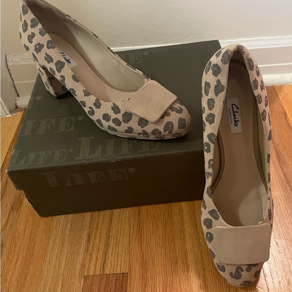 Clarks Women's Tan Leopard Print Heels